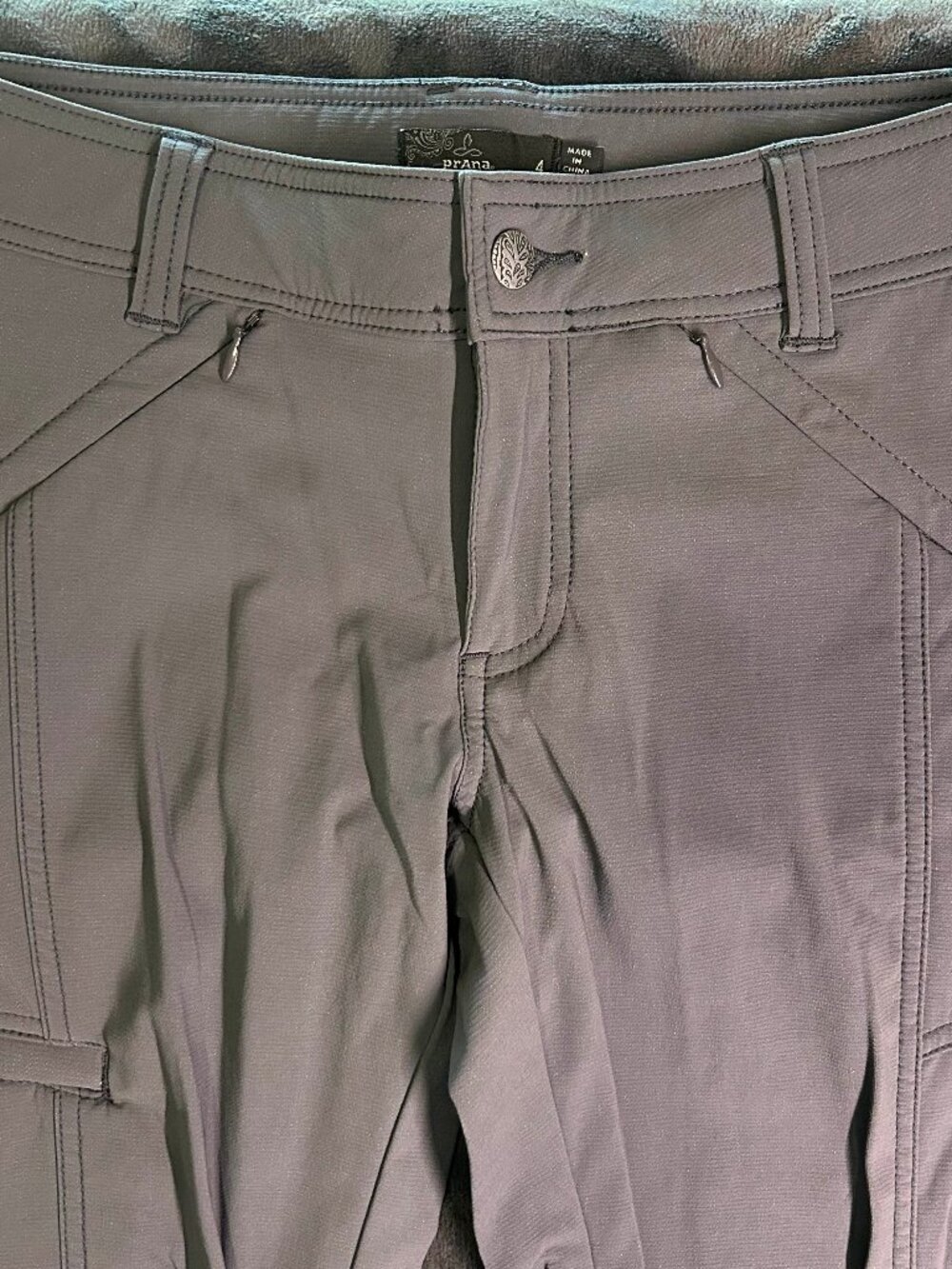 Prana Women’s Outdoor Pants Taupe Gray Stretch Nylon Blend Zip Pockets Size 4
